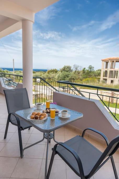 Spiros House Apartment Свороната Екстериор снимка