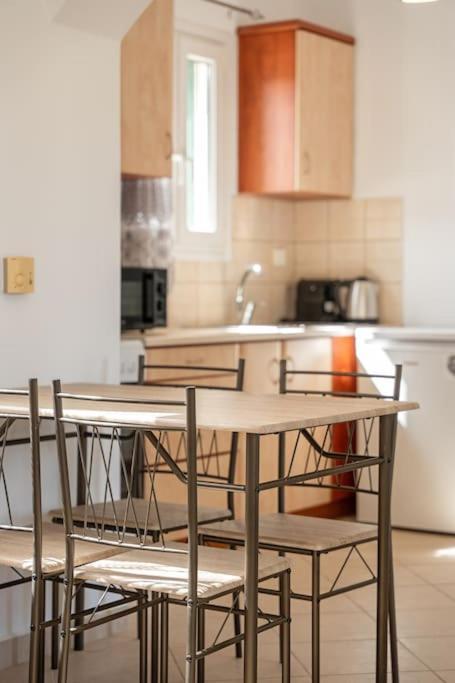 Spiros House Apartment Свороната Екстериор снимка