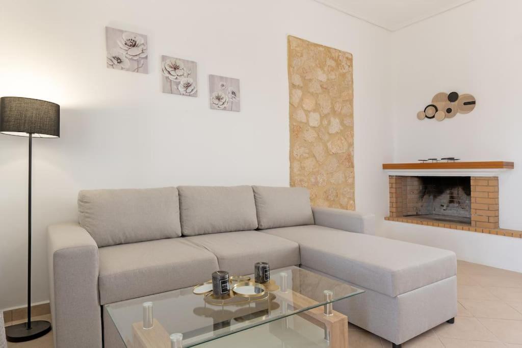 Spiros House Apartment Свороната Екстериор снимка