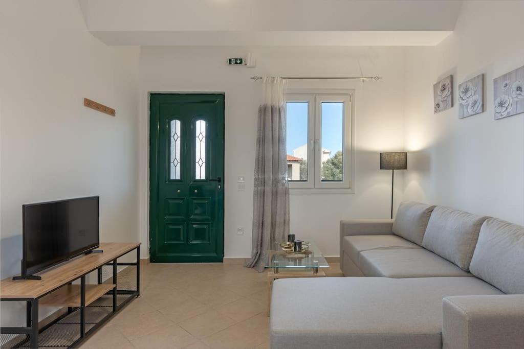Spiros House Apartment Свороната Екстериор снимка