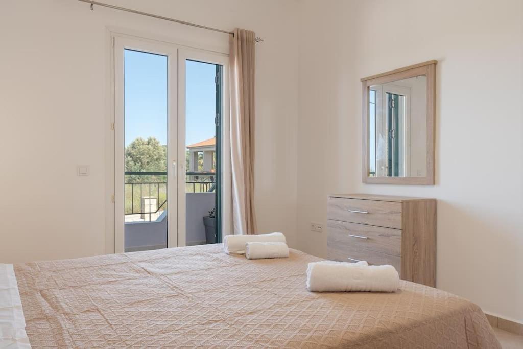 Spiros House Apartment Свороната Екстериор снимка