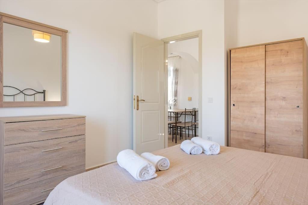 Spiros House Apartment Свороната Екстериор снимка