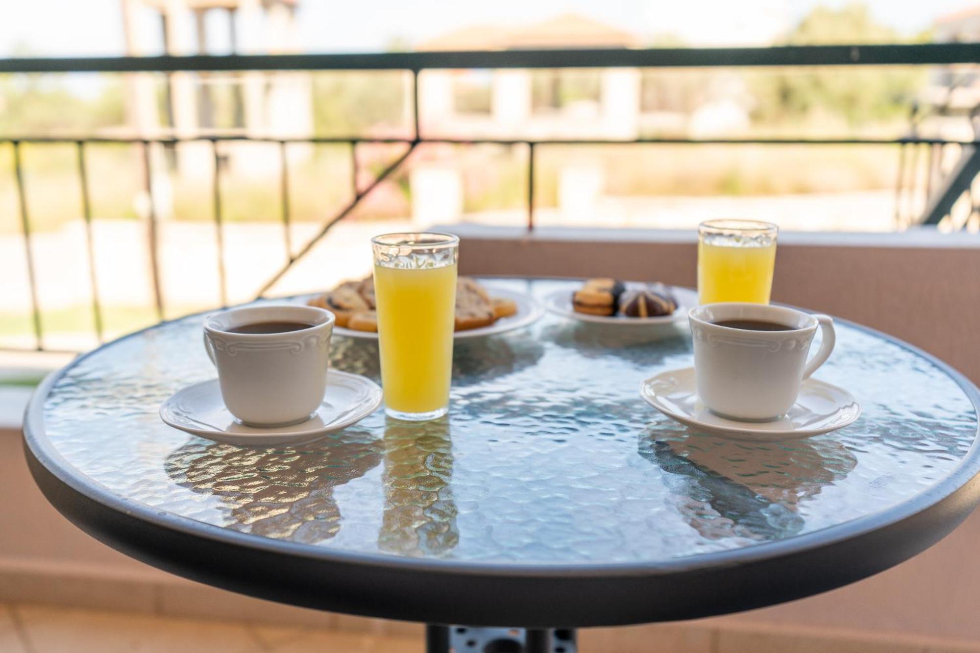 Spiros House Apartment Свороната Екстериор снимка