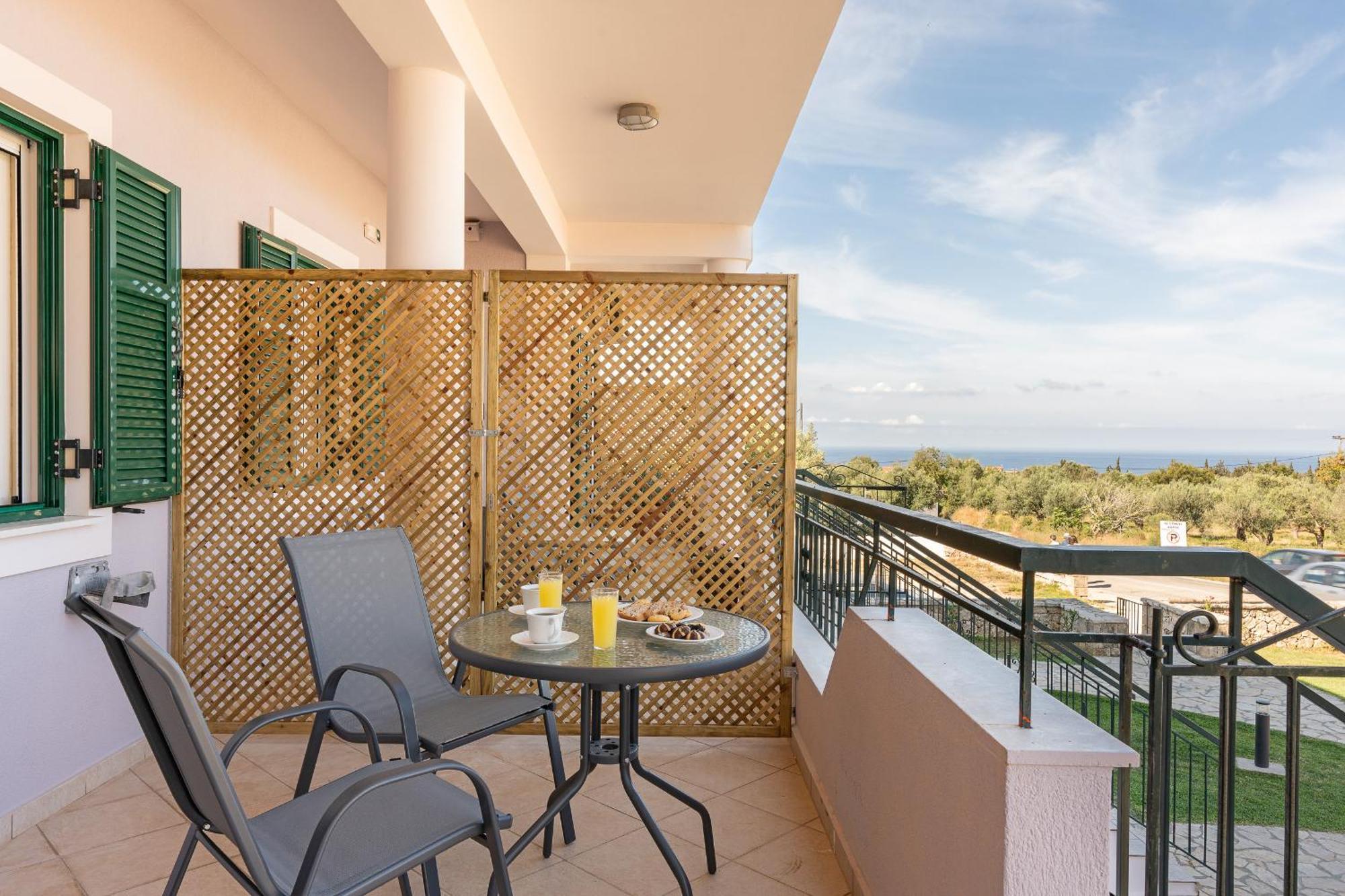 Spiros House Apartment Свороната Екстериор снимка