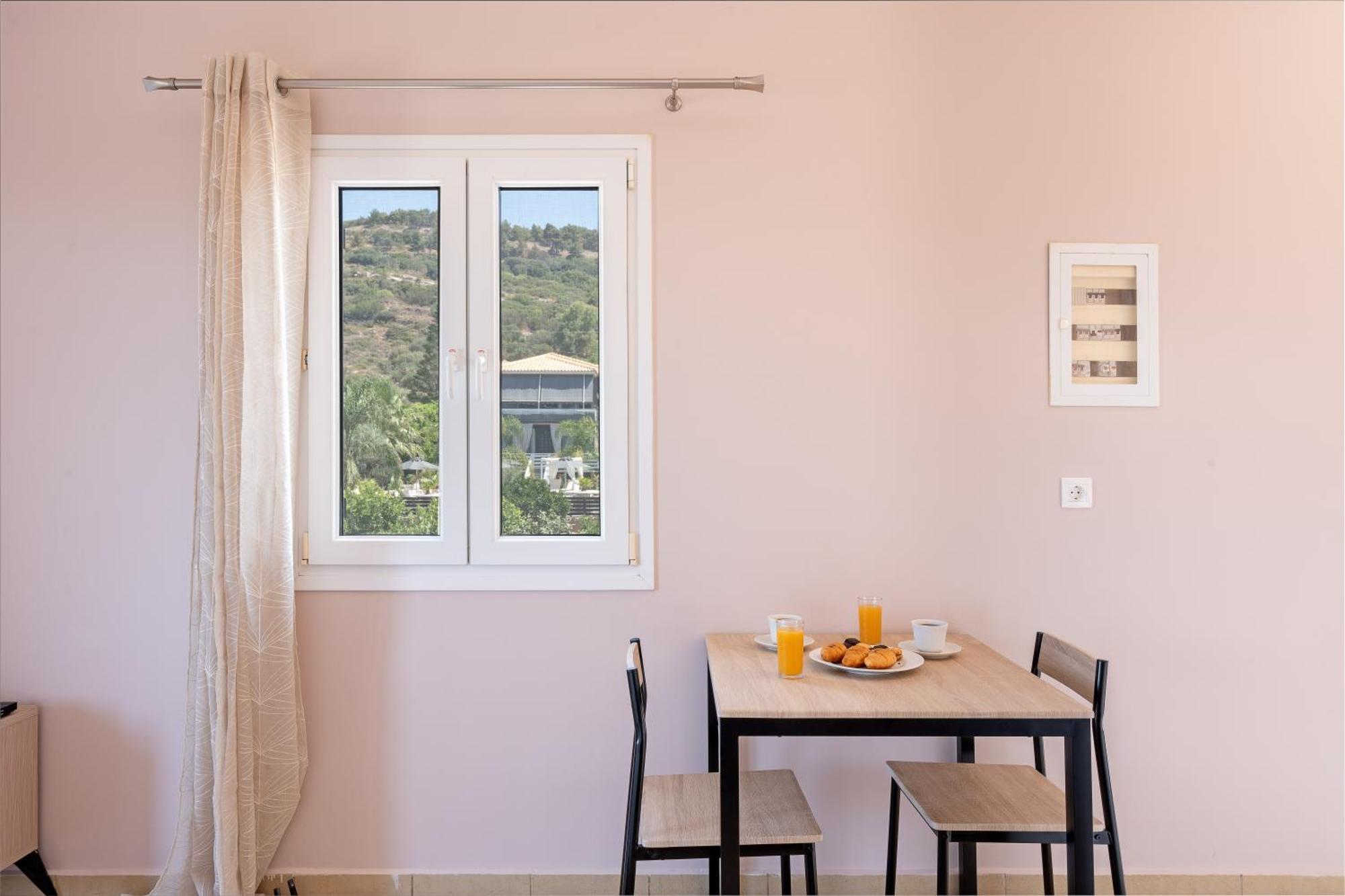 Spiros House Apartment Свороната Екстериор снимка