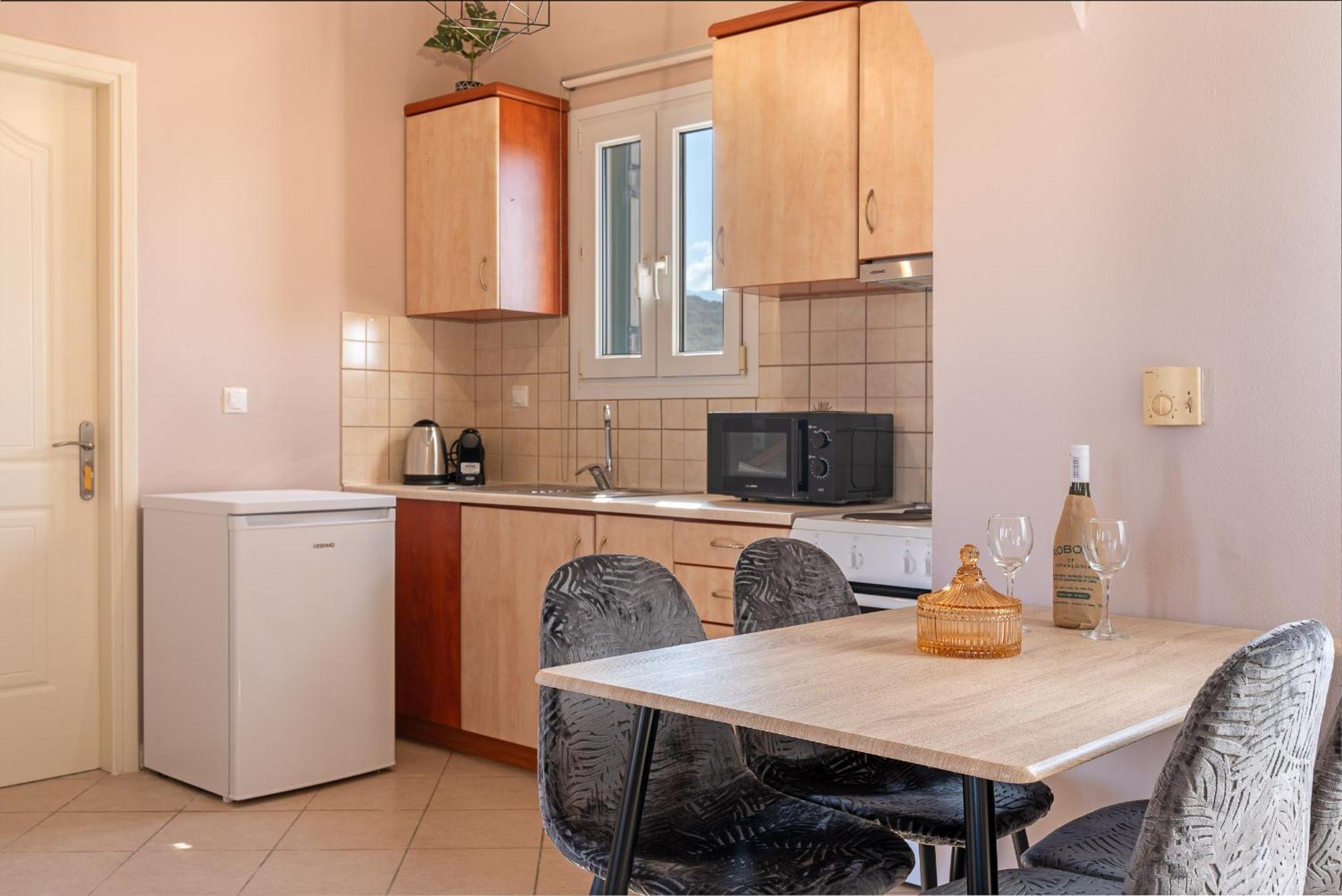 Spiros House Apartment Свороната Екстериор снимка